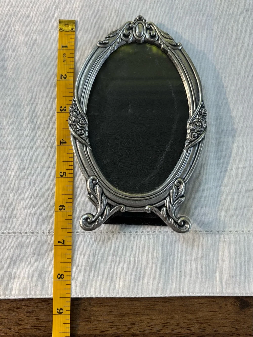 Ornate Oval Decorative Frame in Antique Silver